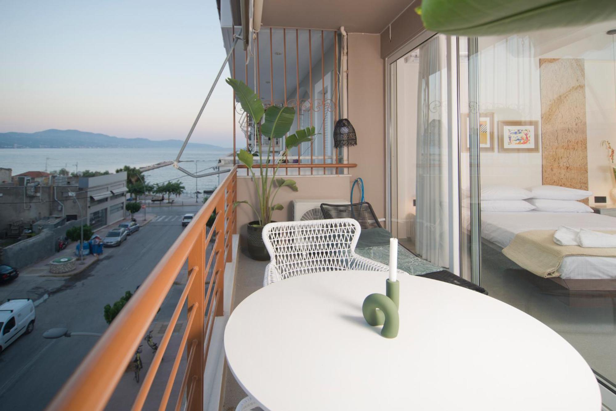 Infinity Blue Next To The Sea Apartment Kalamata Exterior photo